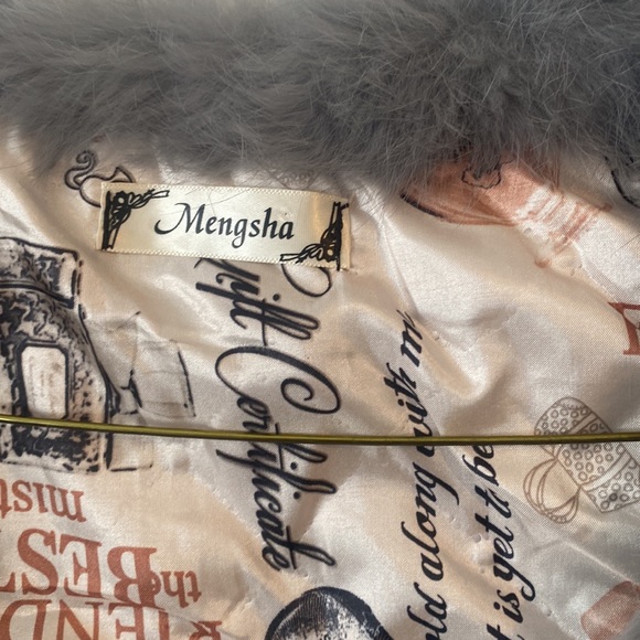 Beautiful Mengsha Grey Rabbit Fur Cropped Coat with Pearl Detail - Picture 3 of 4